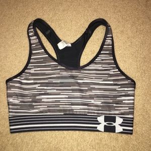 Lightly lined sports bra